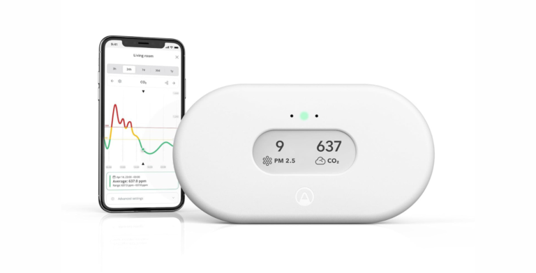 Airthings 2960 View Plus with phone app: monitor indoor air quality for radon, CO2, and temperature on a user-friendly display